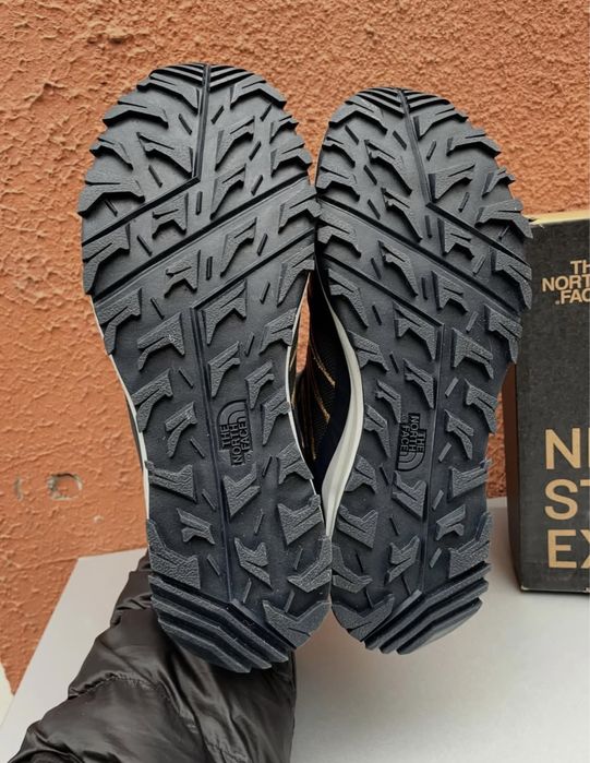 Нові оригінальні чоловічі черевики The North Face на мембрані 40розмір