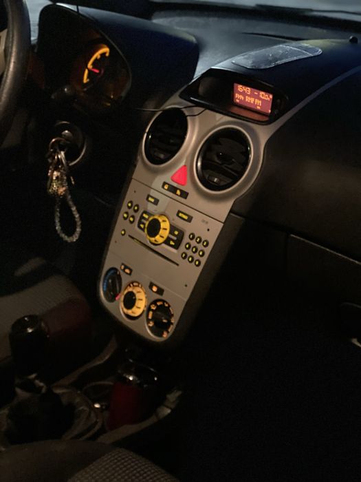 Opel corsa D 1.3 CDTI 2009 r