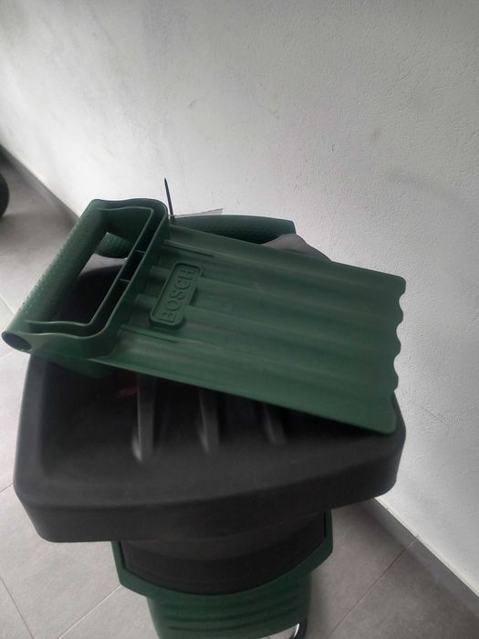 Rozdrabniacz elektryczny do gałęzi Bosch axt rapid 2200 jak nowy !!