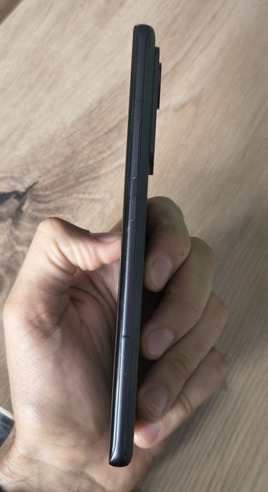 Xiaomi 12 Pro (12 GB RAM / 256 GB ROM)