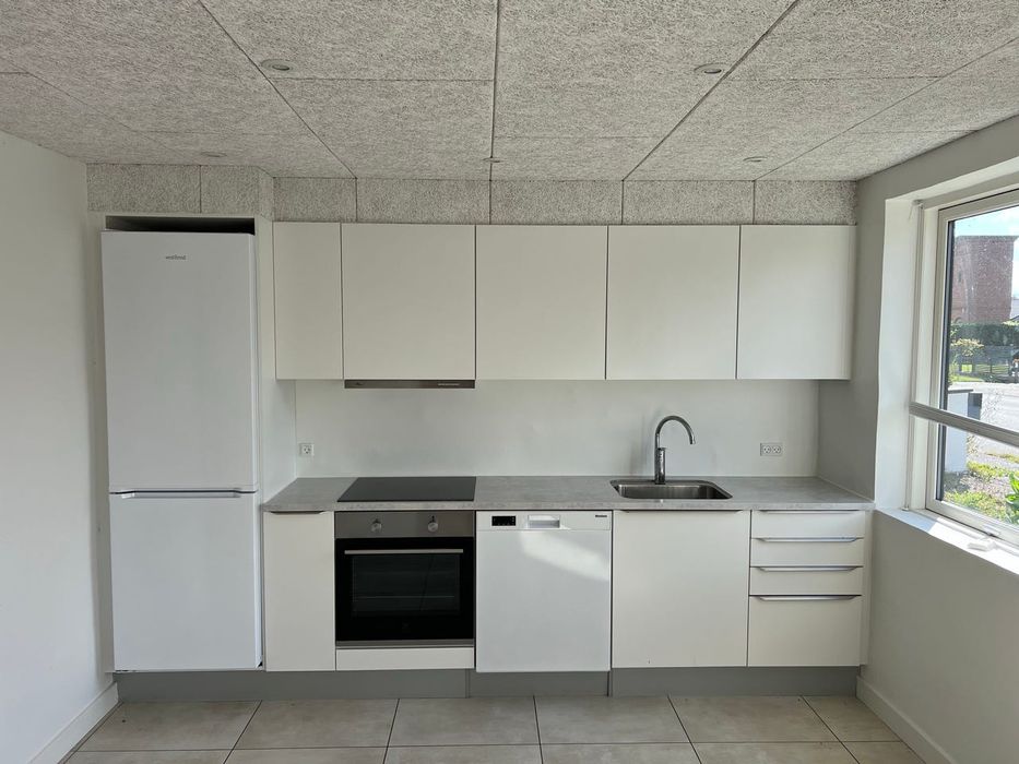 Kompletna kuchnia Meble kuchenne z płytą,zlewem,okapem,piekarnikiem, l