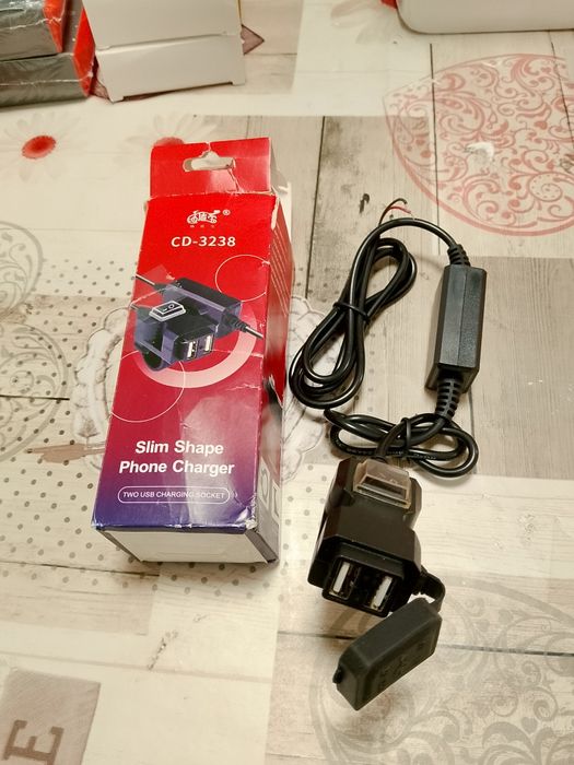 Ficha USB 12v novas