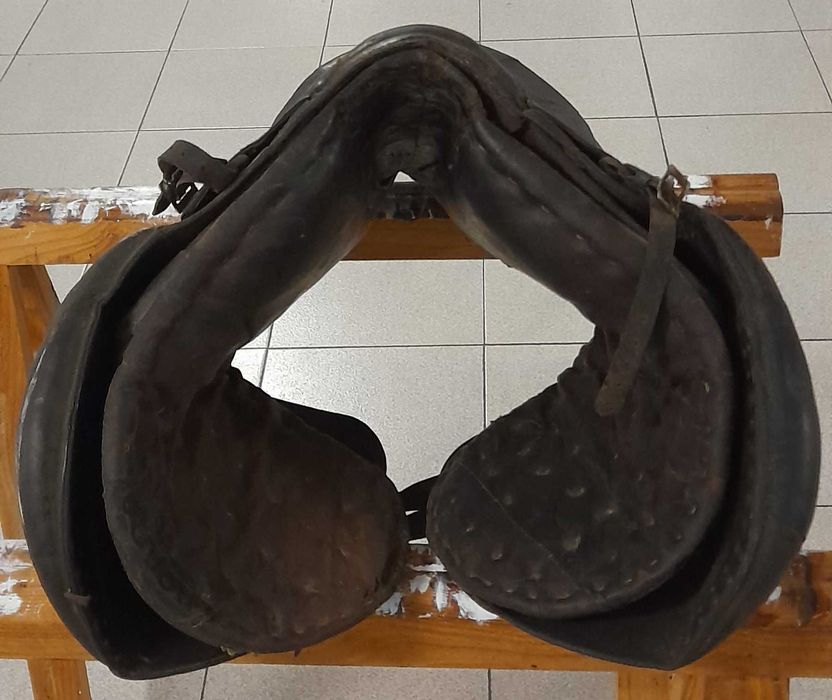 Sela para cavalos antiga