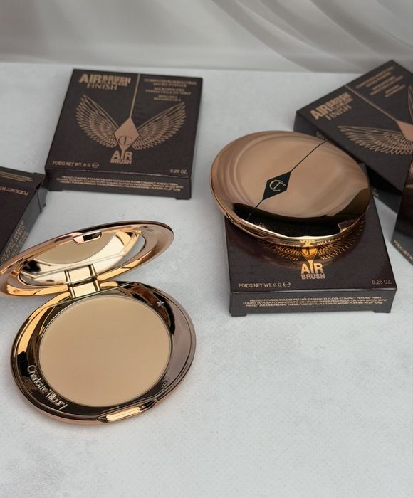 Пудра для обличчя Charlotte Tilbury 02
