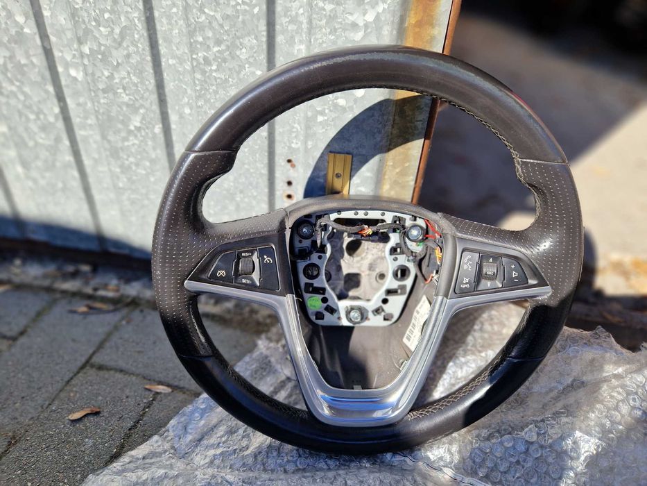 Kierownica Opel Insignia I skóra