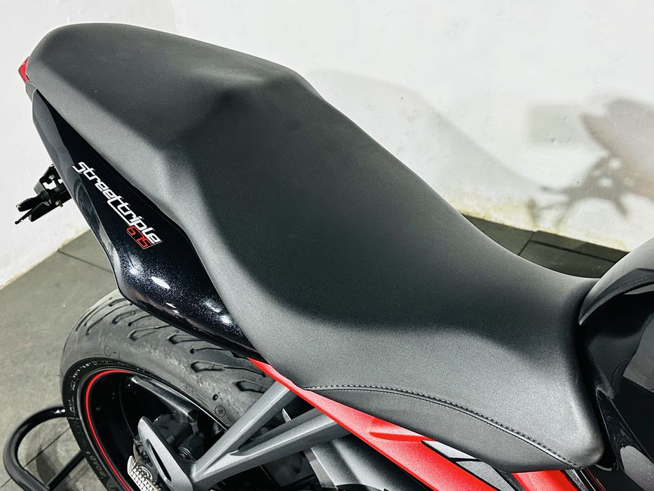 Triumph Street Triple 675 R ABS мото з європи