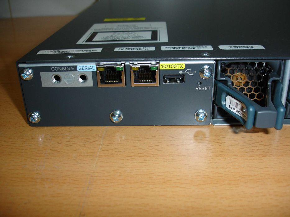 Cisco Catalyst 3560-X (PoE+) + C3KX-NM-10G