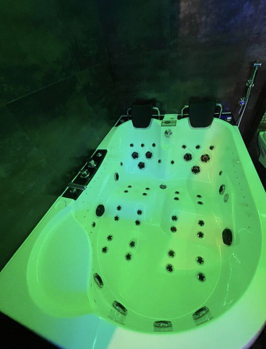 Jacuzzi i Sauna Gold Centrum Rynek Kielce Parking