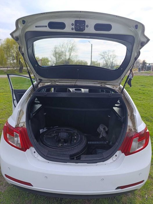 Продам Geely Emgrand EC7-RV