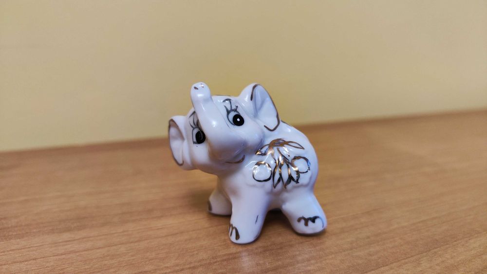 Słoń z porcelany – stan idealny