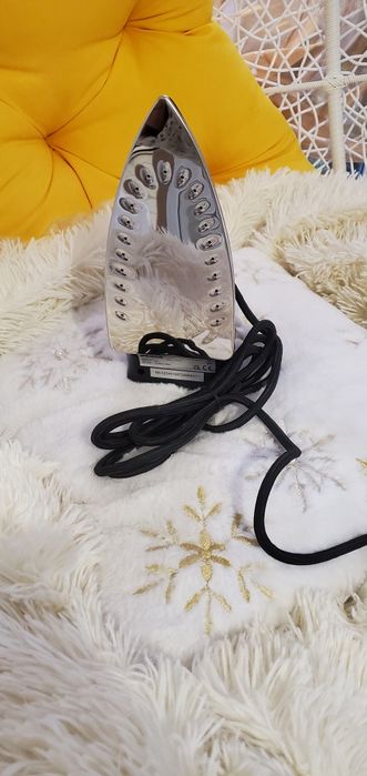 Продаж праски та фена.