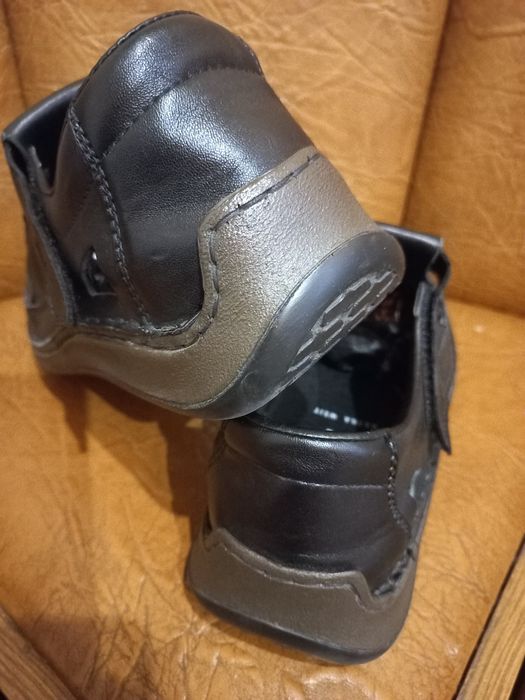 Новые кожаные сандалии  туфли Rieker  43 размер