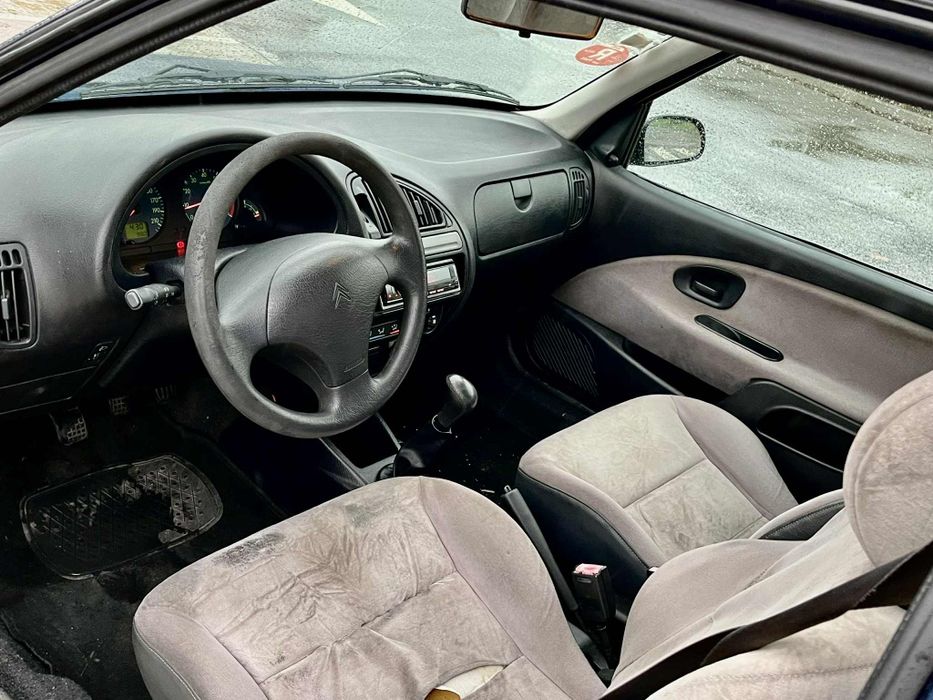 Citroen Saxo - Ano 2001.  Pronto a Circular