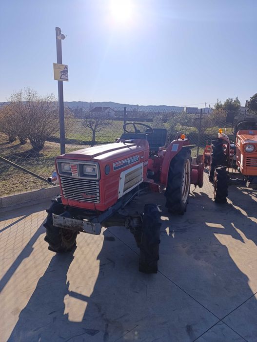 Yanmar YM1820, 4x4 com frese