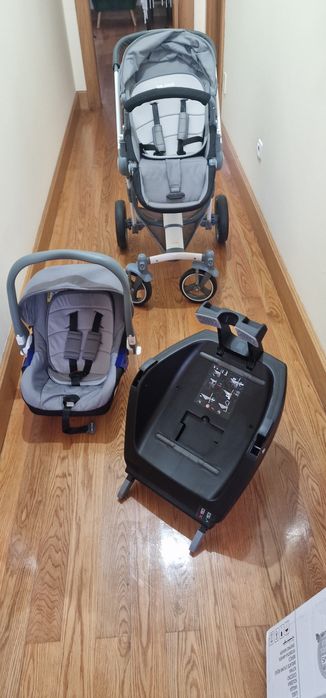 Ovo com isofix mais cadeira de passeio mais carrinho, oportunidade . .