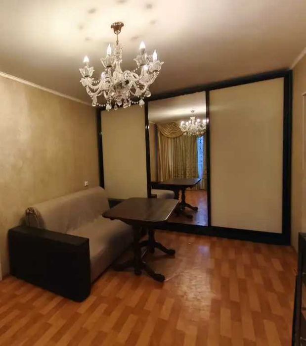 Здам 2-кімнатну квартиру 2 поверх пр. Б. Хмельницького пр. О. Поля