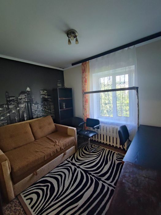 Продається 3- х кімнатна квартира Немішаєво центр 35000 $