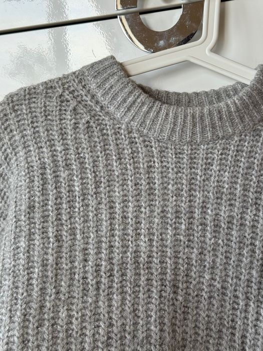 Сірий оверсайз теплий шерстяний вʼязаний светр zara альпака