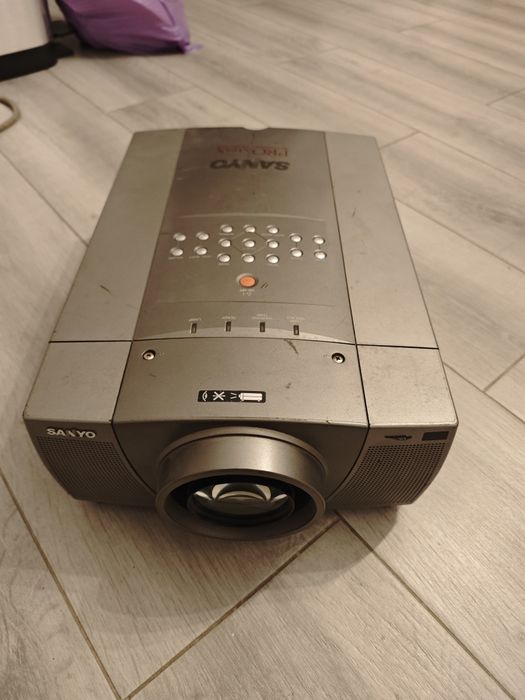 Projetor  Sanyo e 5 Lentes