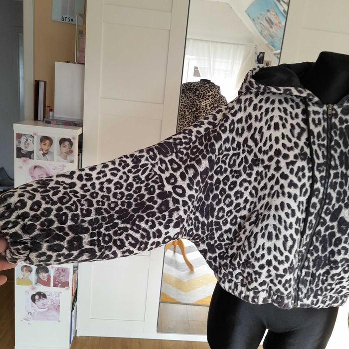 Kurtka z kapturem, w panterkę Elli White S/M