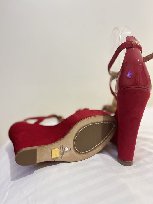 Sandalias plataforma pele camurca vermelho Egidio Alves