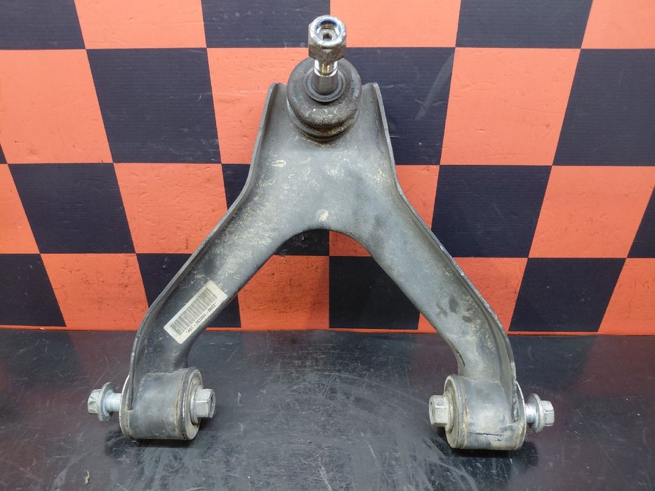 Braço de suspensão frente esquerdo IVECO Daily VI Chassis