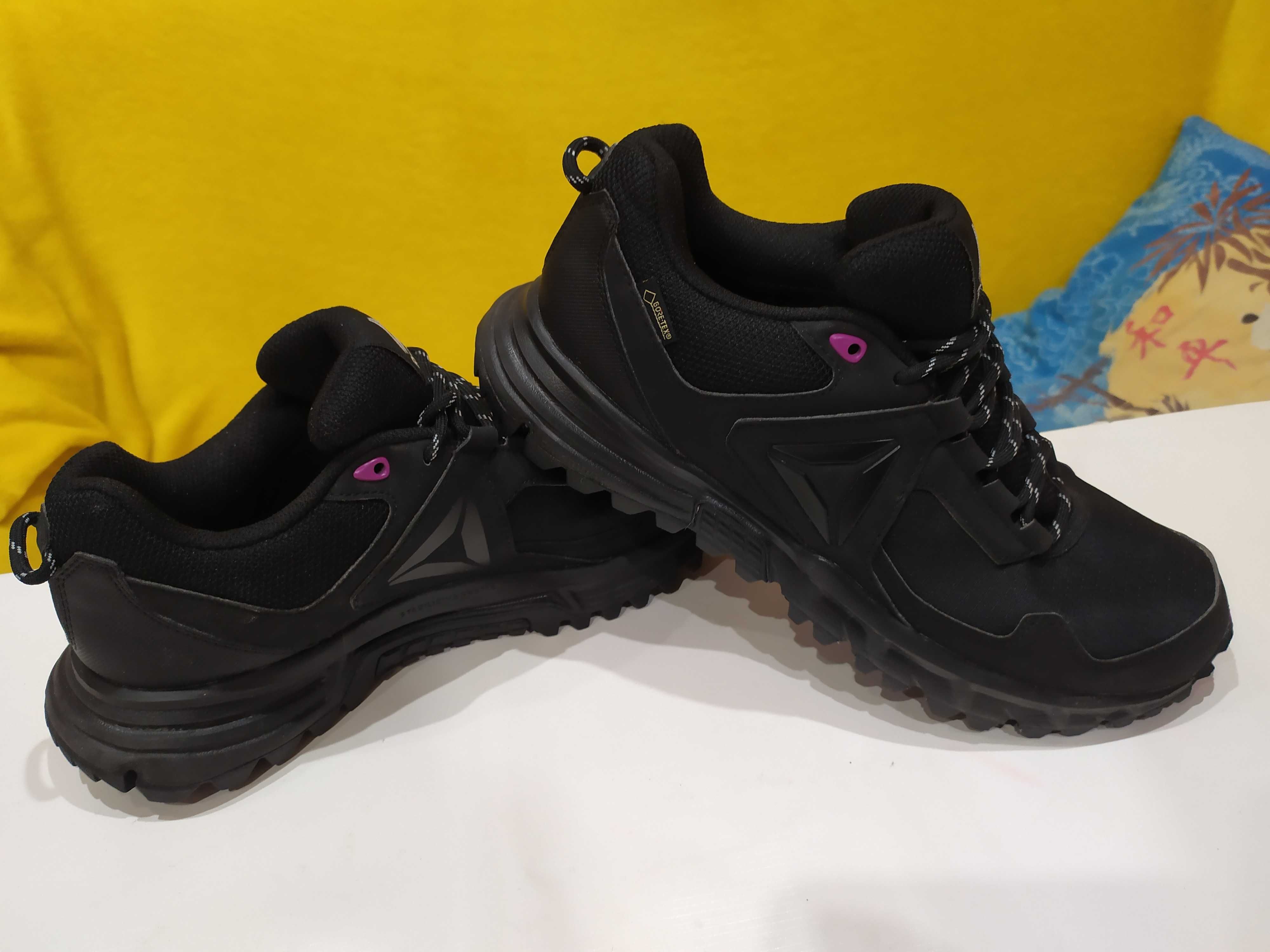 Reebok sawcut sales gtx