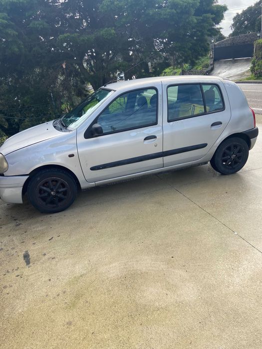 Clio 99 1.2 Gasolina
