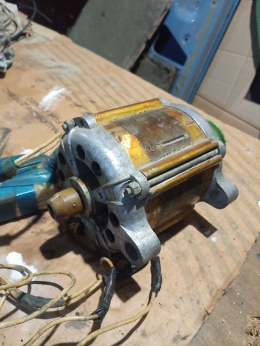 Электродвигатель АВЕ-071-4с с конденсатором