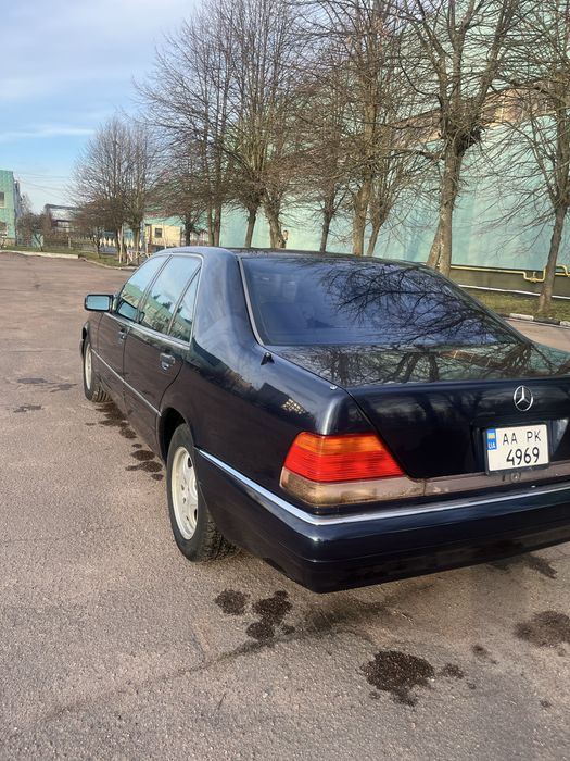 Mercedes-Benz W140 S320