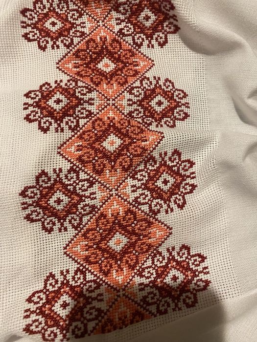 Вишиванка жіноча ручна робота