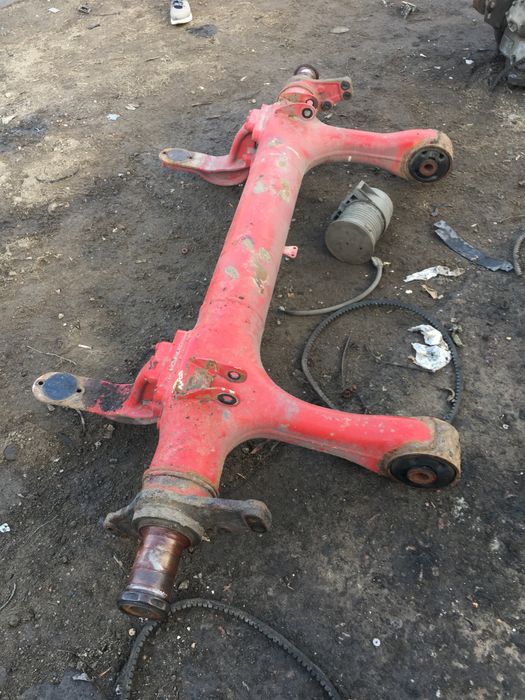 Ось Мерседес Mercedes