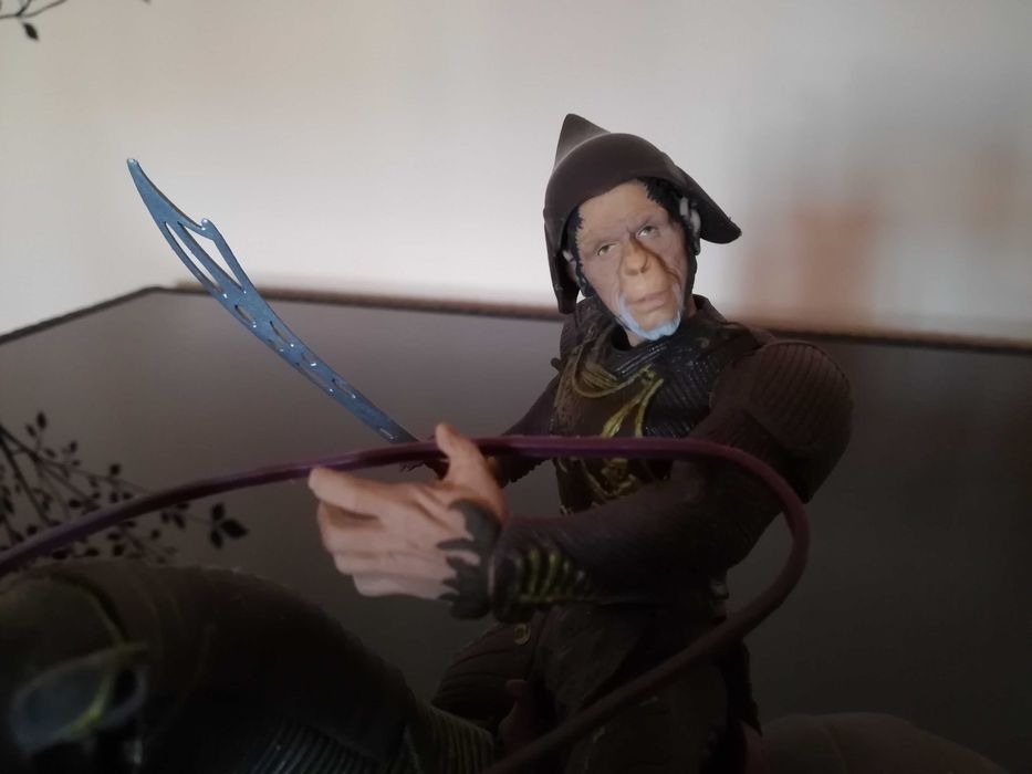 Figura Planet of the Apes (versão Tim Burton) - General Thades