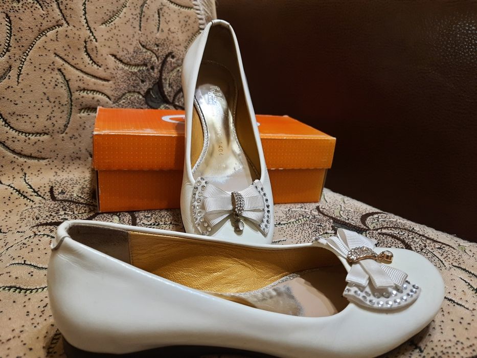 Продам кожаные туфли-балетки