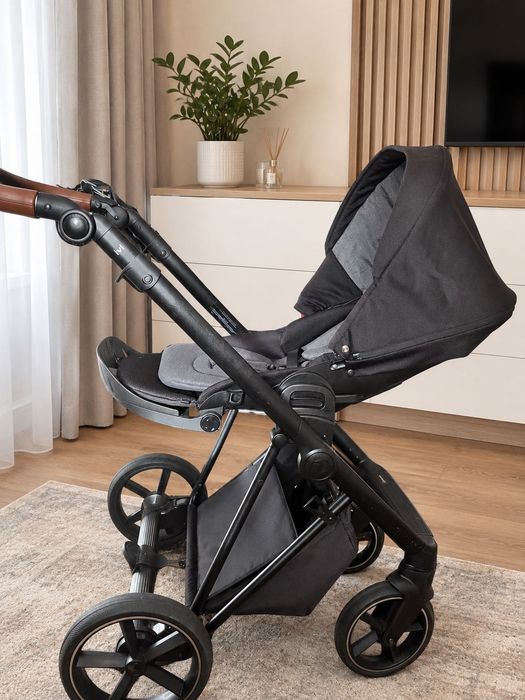 Коляска Roan ivi 2.0