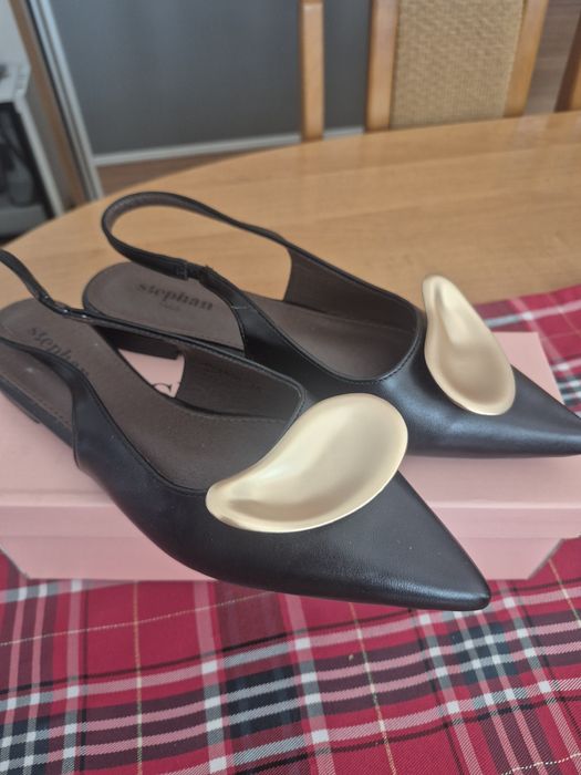 Piękne nowe buty damskie