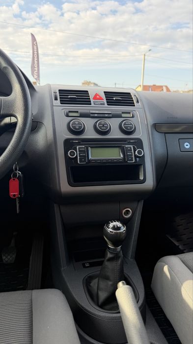 Volkswagen Touran Фольксваген Тоуран FL 2008р 1.6 MPІ бенз 5 МКПП 7 місць