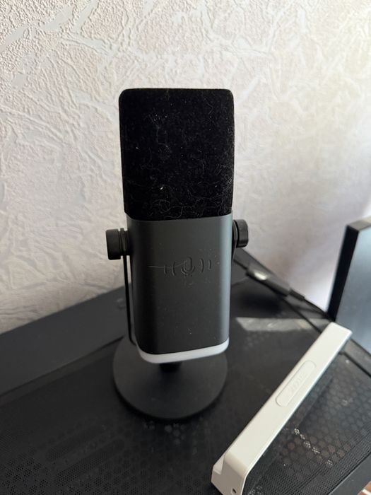 Продам микрофон fifine am8
