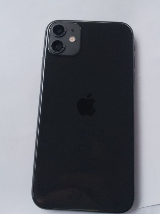 Iphone 11  продаж або обмін на андроід