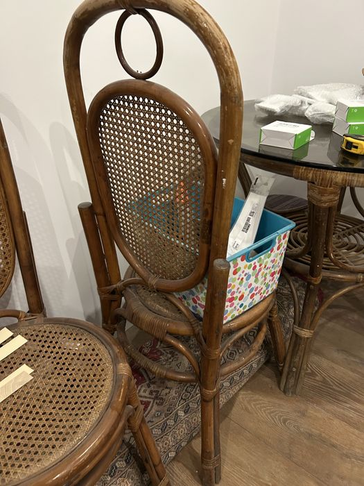 Mesa em bambu e vidro com 3 cadeiras