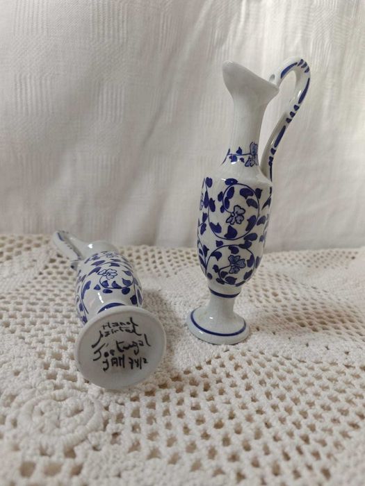 Vendo Antiguidade - conjunto jarras em miniatura