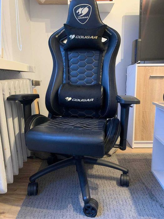 Sprzedam używane krzesło gamingowe Cougar Outrider S Royal (czarnę)