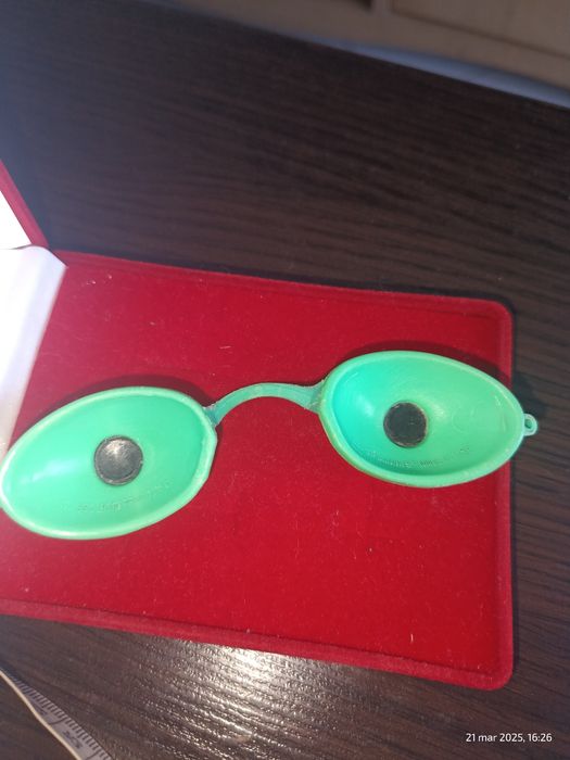 Okularki Ochronne do solarium