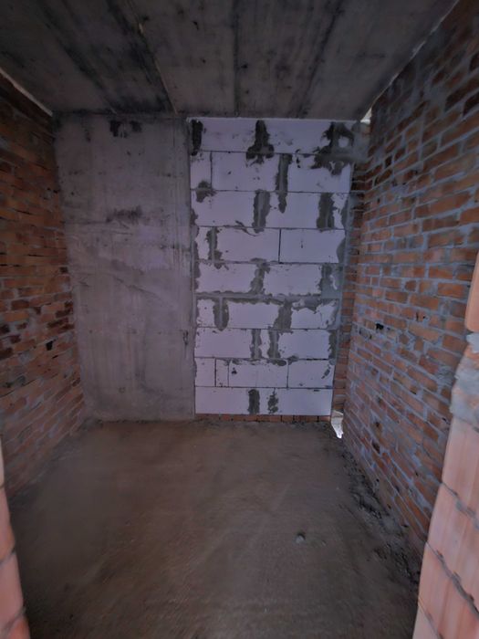 Продаж 1кім.квартири. 43м2. Парк. Озеро.