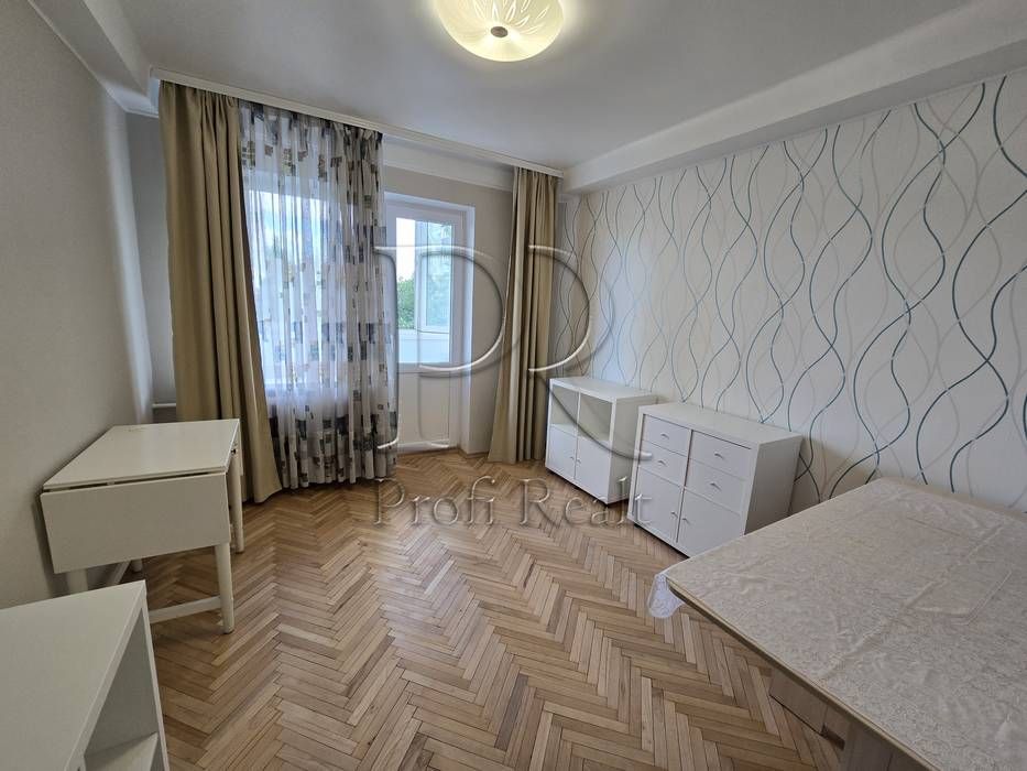 Продаж 2 кімн. квартири біля ВДНГ, Проспект Голосіївський 89