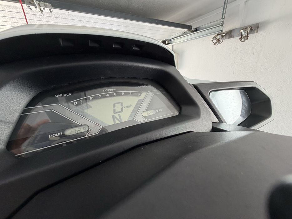 Yamaha VX Deluxe | 172,9h | Atrelado | Capa | Revisões em dia