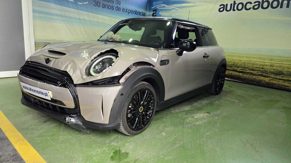 Mini Cooper SE - Salvado