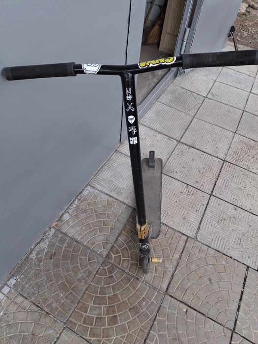 Детский трюковой самокат