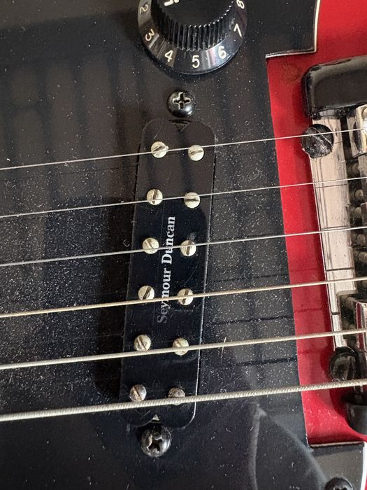 Guitarra Stratocaster Maison