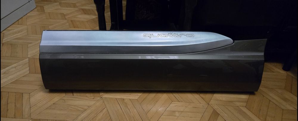 Listwa progowa Audi Q7 4M0